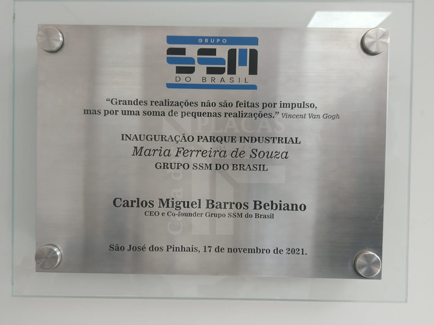 Placa de inauguração  em Aço e Vidro