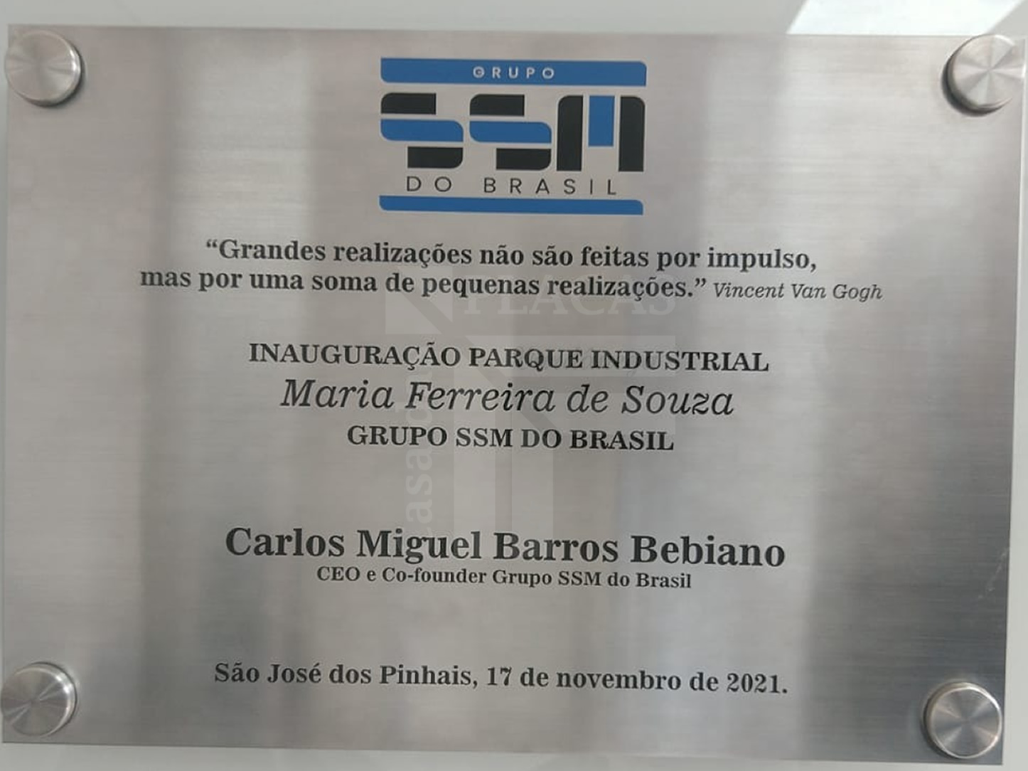 Placa de inauguração  em Aço e Vidro