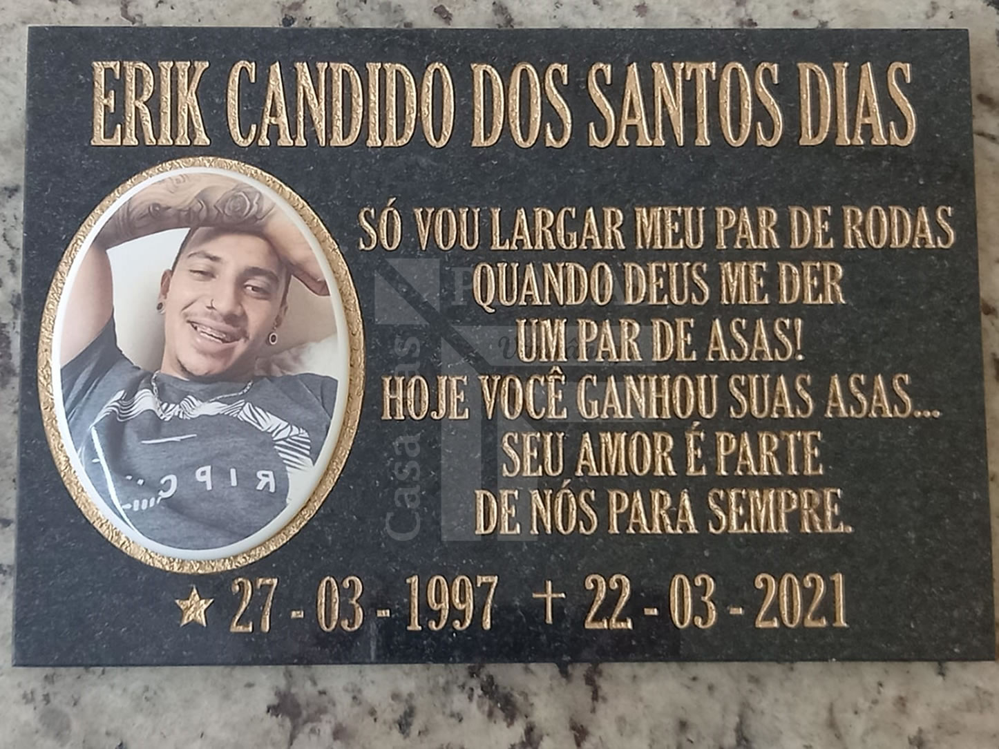 Placa Póstumas em Granito ou Mármore Erick